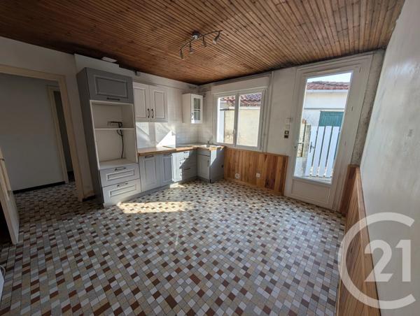 Maison à vendre  4 pièces - 63,50 m 2   TALMONT ST HILAIRE  - 85