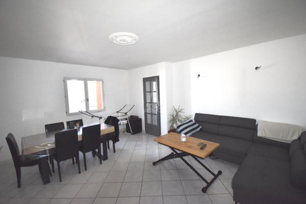 Vends maison de ville rénovée, 3 chambres - 31190 - Miremont