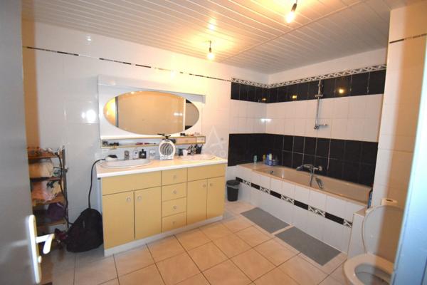 Vends maison de ville rénovée, 3 chambres - 31190 - Miremont