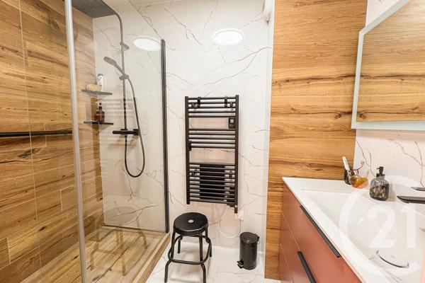 Appartement T5 à vendre  5 pièces - 135,94 m 2   JASSANS RIOTTIER  - 01