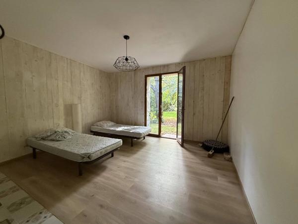 PIED PIED avec 4600m² Terrain bien arboré