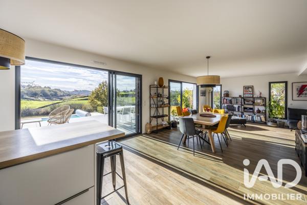 Maison (prestige) à vendre 5 pièces 198 m² Mouguerre