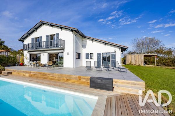 Maison (prestige) à vendre 5 pièces 198 m² Mouguerre