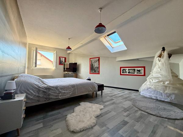 Maison 12 pièces 238 m2 avec piscine