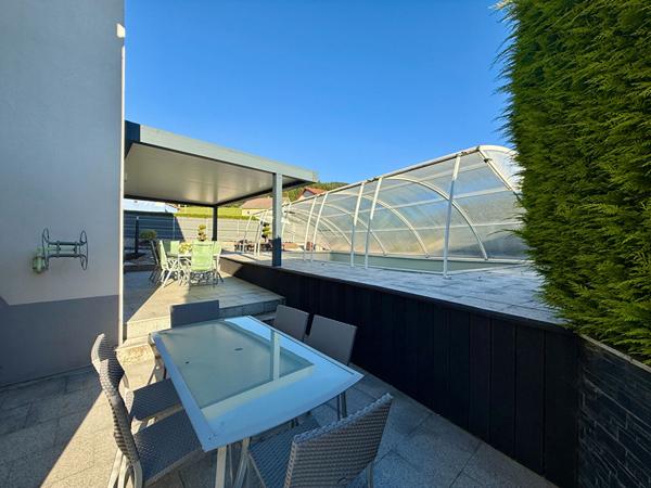 Maison 12 pièces 238 m2 avec piscine