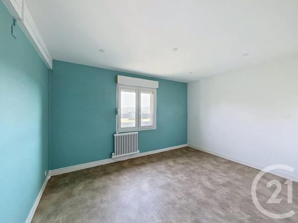 Maison à vendre  6 pièces - 142,61 m 2   BAS EN BASSET  - 43