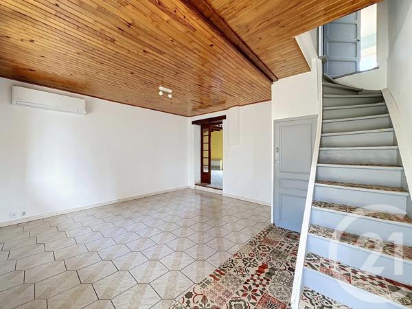 Maison à vendre  6 pièces - 142,61 m 2   BAS EN BASSET  - 43