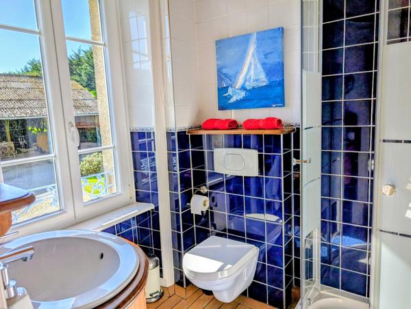 Ancien Corps de ferme avec vue sur Les Monts d'Arrée et la mer