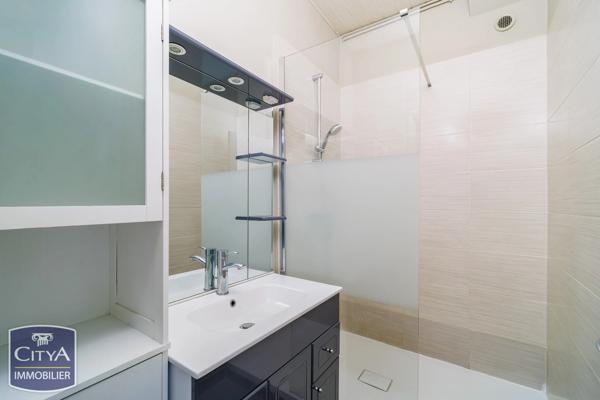 Appartement à vendre 2 pièces 73.21m² Vichy (03200)