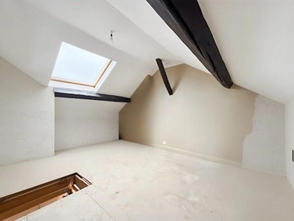 VALENCIENNES (59) -maison de ville mitoyenne de 92M² ETAT IMPECCABLE avec jardin