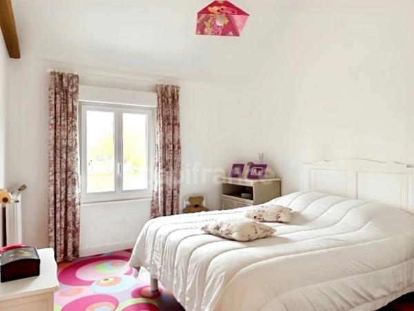 VALENCIENNES (59) -maison de ville mitoyenne de 92M² ETAT IMPECCABLE avec jardin