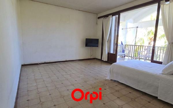 Maison à vendre    4 pièces •  Saint-Paul