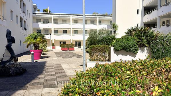 A VENDRE APPARTEMENT QUARTIER MEDIATHEQUE LA ROCHELLE