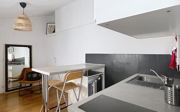 Appartement à vendre    2 pièces • 30,46 m2 Paris 6