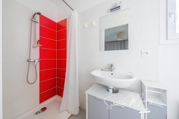 Maison récente plain-pied proche écoles et gare