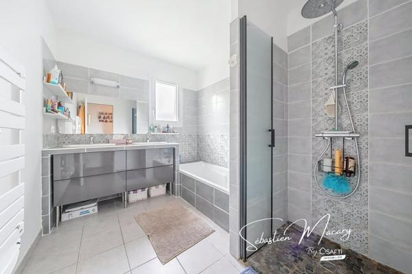 Maison récente plain-pied proche écoles et gare