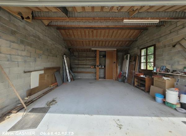 LINARS (16730) : Maison de 136m2 + 2 garages