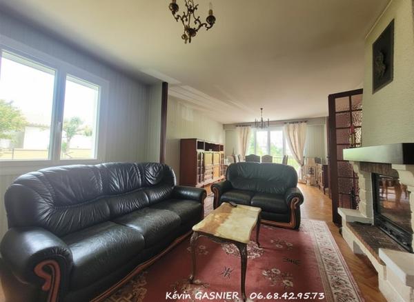 LINARS (16730) : Maison de 136m2 + 2 garages