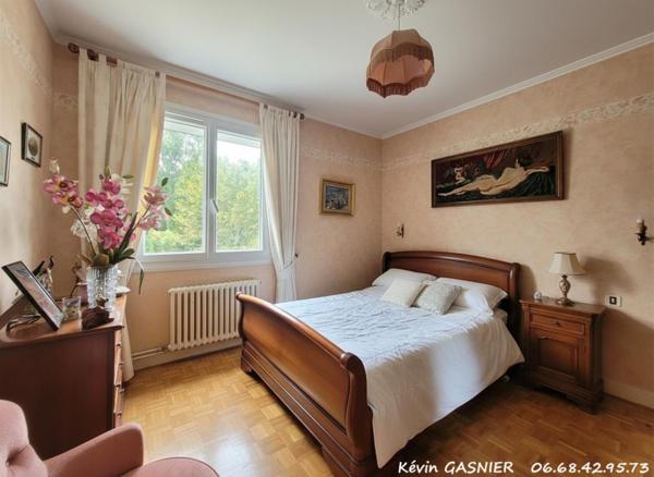 LINARS (16730) : Maison de 136m2 + 2 garages