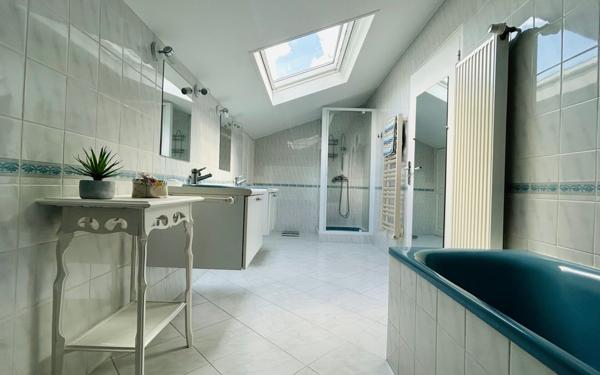 Maison à vendre    6 pièces •  Thairé