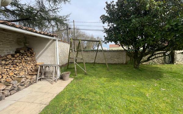 Maison à vendre    6 pièces •  Thairé