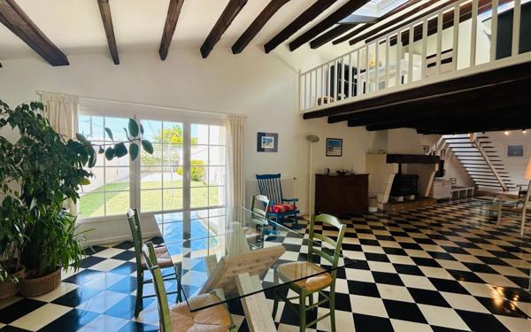 Maison à vendre    6 pièces •  Thairé