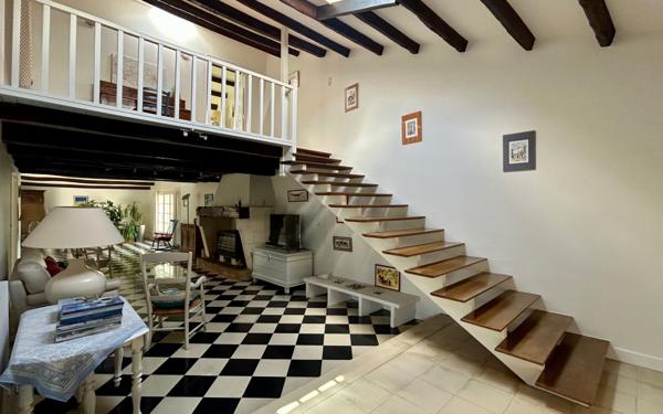 Maison à vendre    6 pièces •  Thairé