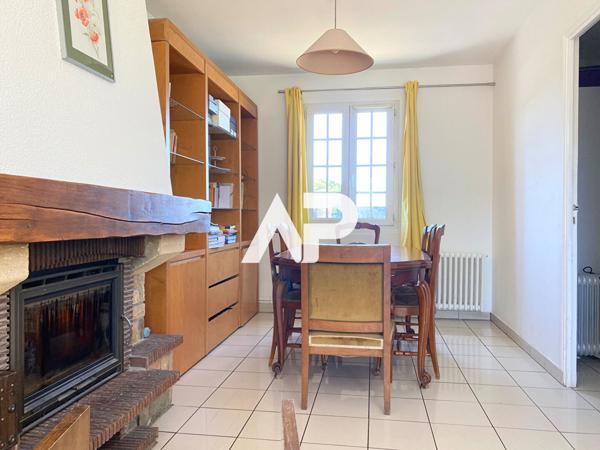 Maison 7 pièce(s) 100 m2 €380 000 ** - Référence 1258