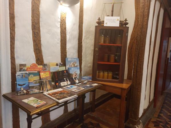 Fonds de commerce et murs à vendre MIRANDE (32) - Hôtel-Restaurant avec parking et logement de fonction