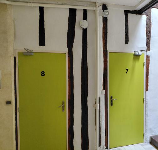 Fonds de commerce et murs à vendre MIRANDE (32) - Hôtel-Restaurant avec parking et logement de fonction