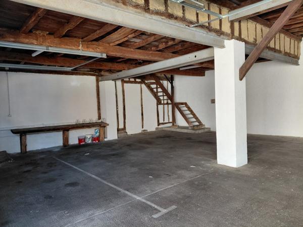 Fonds de commerce et murs à vendre MIRANDE (32) - Hôtel-Restaurant avec parking et logement de fonction