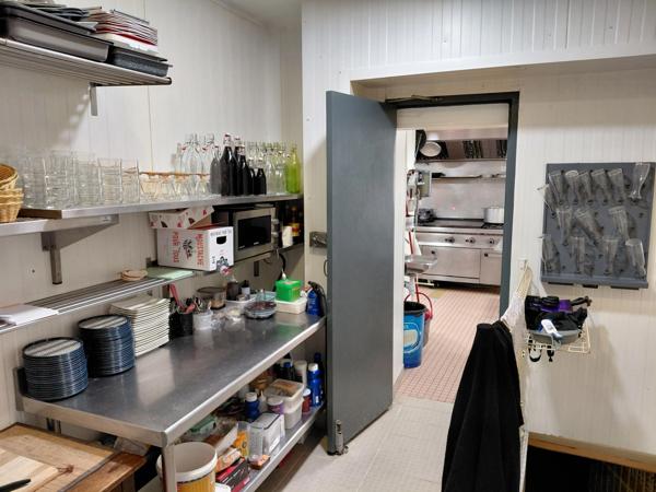Fonds de commerce et murs à vendre MIRANDE (32) - Hôtel-Restaurant avec parking et logement de fonction