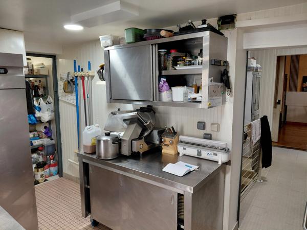 Fonds de commerce et murs à vendre MIRANDE (32) - Hôtel-Restaurant avec parking et logement de fonction