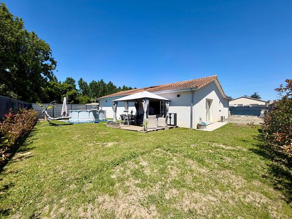 Maison à vendre à  Vayres