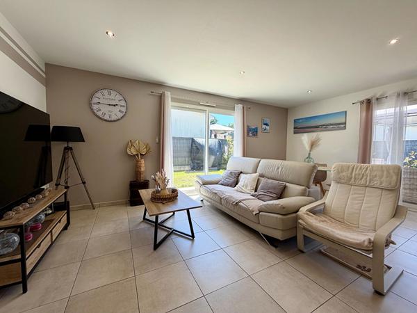 Maison à vendre à  Vayres