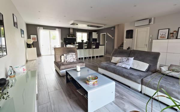 Maison à vendre    5 pièces •  Feyzin