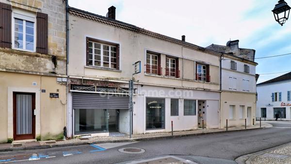 CENTRE VILLE DE JONZAC : Immeuble 145 m² à fort potentiel – À Rénover