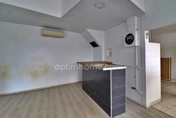 CENTRE VILLE DE JONZAC : Immeuble 145 m² à fort potentiel – À Rénover