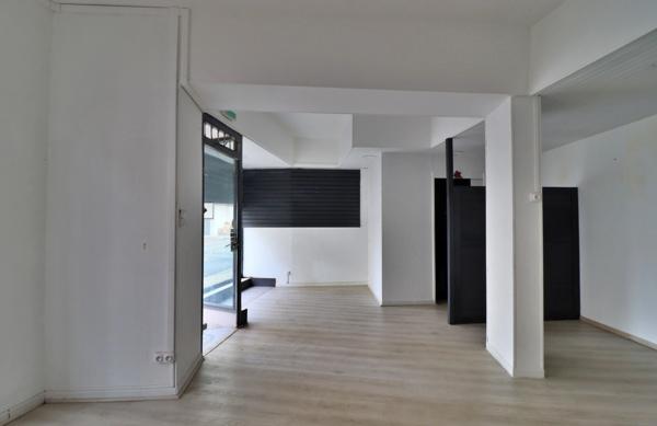 CENTRE VILLE DE JONZAC : Immeuble 145 m² à fort potentiel – À Rénover