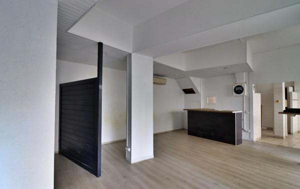 CENTRE VILLE DE JONZAC : Immeuble 145 m² à fort potentiel – À Rénover