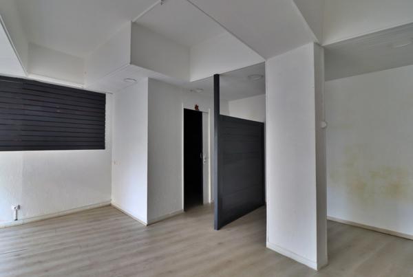 CENTRE VILLE DE JONZAC : Immeuble 145 m² à fort potentiel – À Rénover