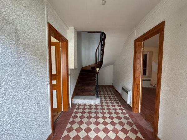 Ensemble immobilier à rénover entièrement : maison 88 m2 + 1 maison  22 m2 + 3 granges + 2 caves - 78270 Limetz-Villez