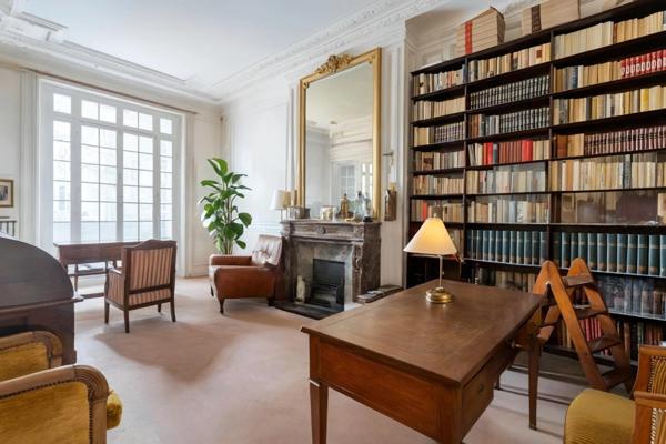 Superbes volumes pour cet appartement d'exception