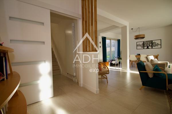 EXCLUSIVITE A VENDRE Maison à JOUARS PONTCHARTRAIN 6 pièces / 4 chambres 125m2