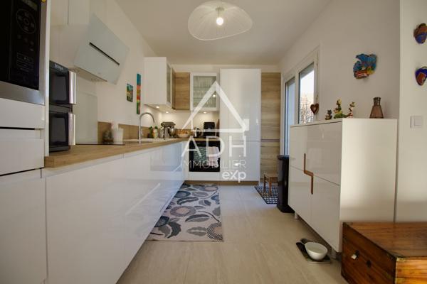 EXCLUSIVITE A VENDRE Maison à JOUARS PONTCHARTRAIN 6 pièces / 4 chambres 125m2