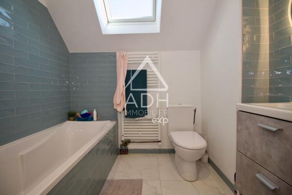 EXCLUSIVITE A VENDRE Maison à JOUARS PONTCHARTRAIN 6 pièces / 4 chambres 125m2