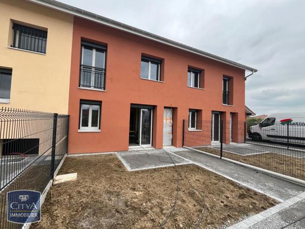 Appartement à louer 4 pièces 82.2m²