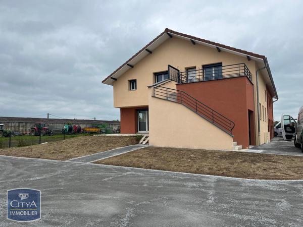 Appartement à louer 4 pièces 82.2m²