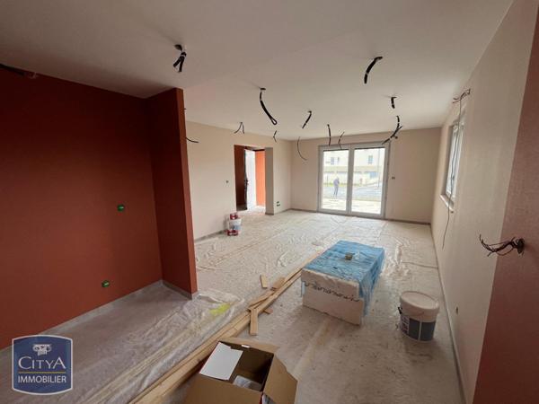 Appartement à louer 4 pièces 82.2m²