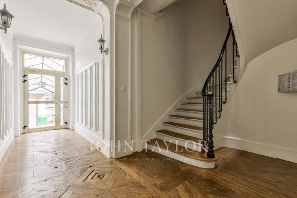 Ensemble immobilier composé de 7 appartements
